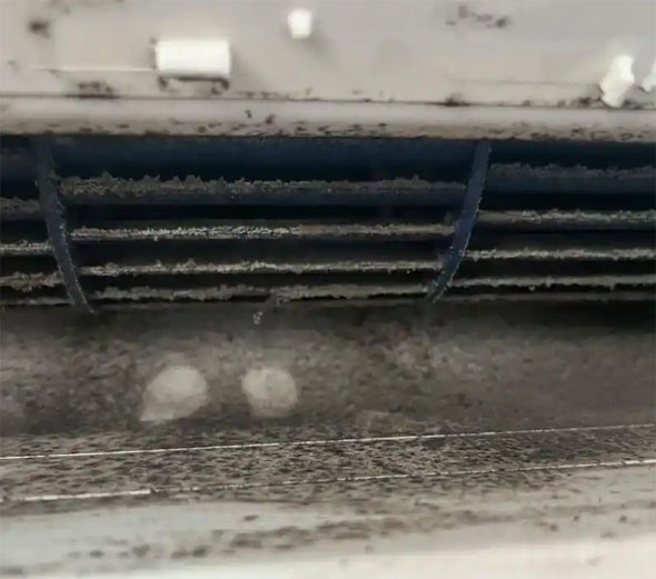 滦平空调吹的风有股烧焦味是怎么回事